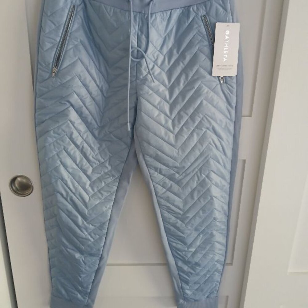 Athleta  Apres ski down jogger